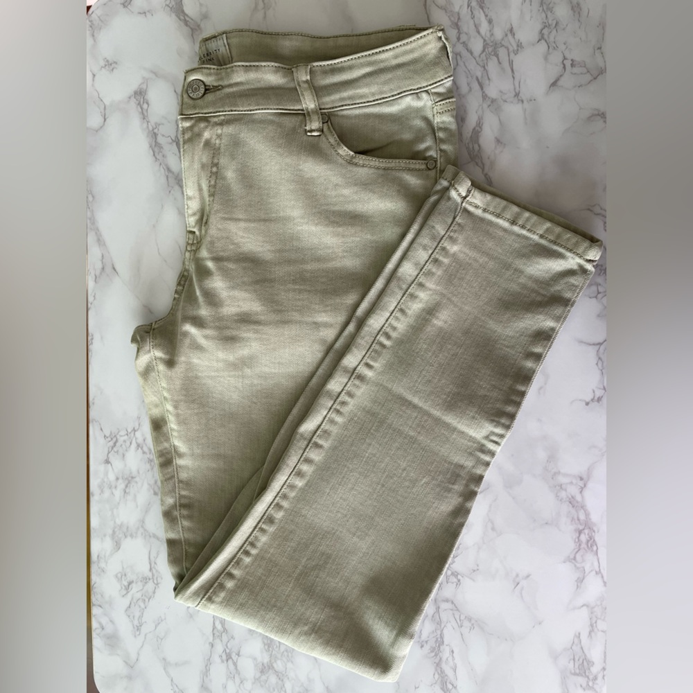 Celebrity Pink Mid Rise Skinny Jean